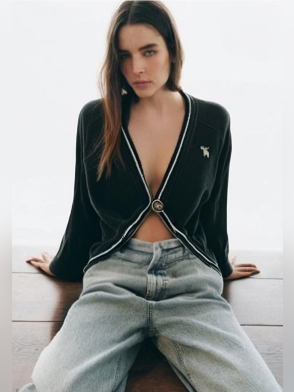 Abercrombie & Fitch Gray Cropped Cardigan with Embroidered Moose Logo